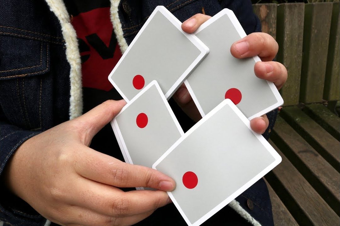 Коллекционные игральные карты для кардистри Anyone Red Dot